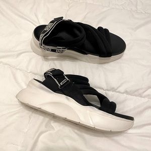 Ugg Platform slides Brand New never worn size 8